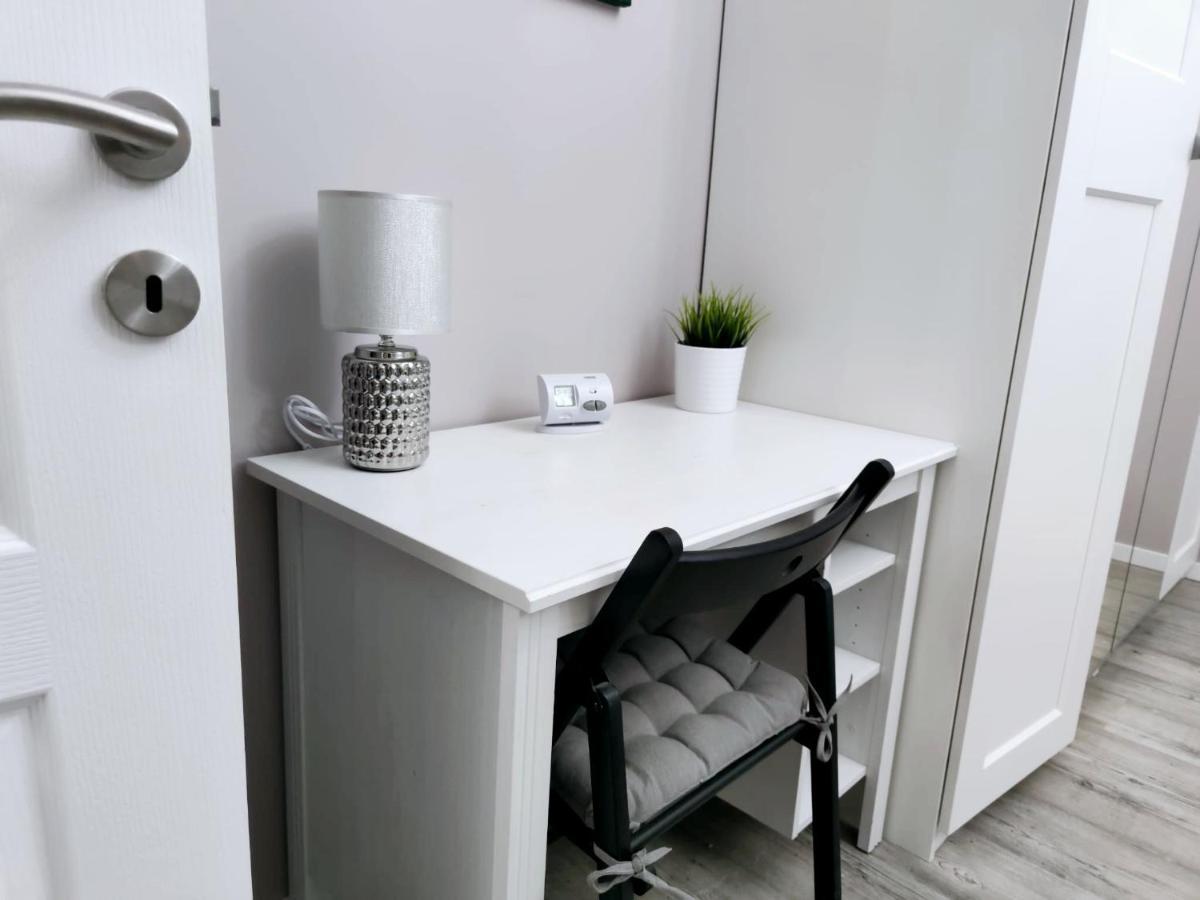 Chic Studio Old City Center - Ivo19 Boekarest Buitenkant foto